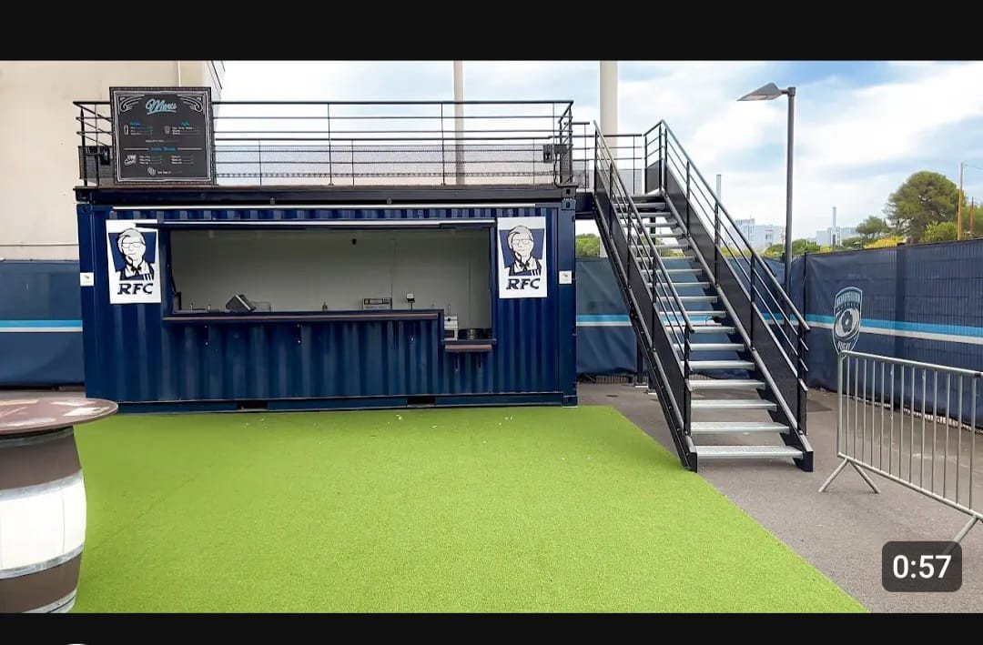 Container with Rooftop